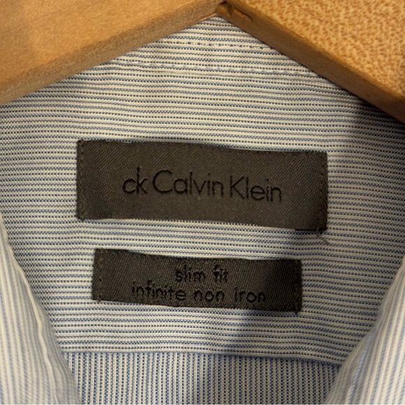 Calvin Klein Slim Fit Infinite Non-Iron Light Blue Dress Shirt Men’s Size 15.5 - Picture 7 of 12